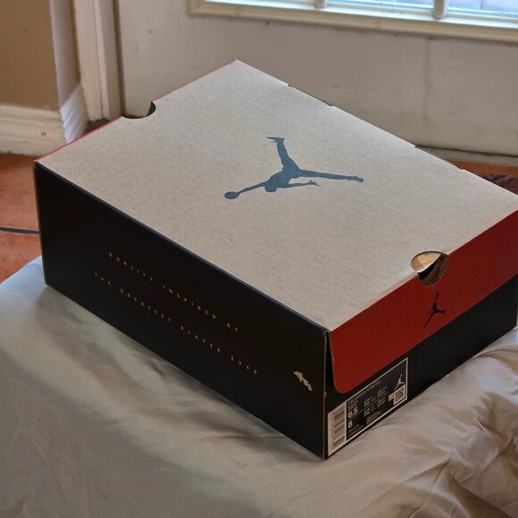 Nike Air Jordan 12 Retro Shoes in Black and Taxi Colorway (Size 6.5 Mens) - Picture 2 of 10